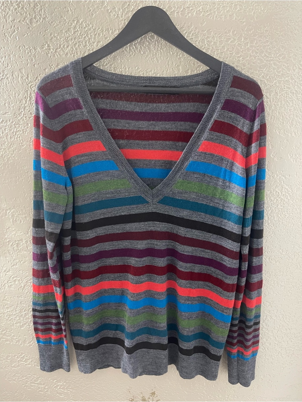 The Limited Women’s‎ Gray V-Neck Sweater with Multi-Color Stripes XL
